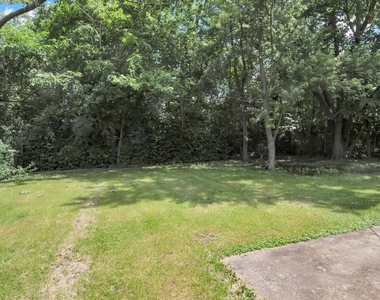1947 Beacon Boulevard - Photo Thumbnail 26