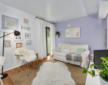 6109 Knoll Wood Road - Photo Thumbnail 16
