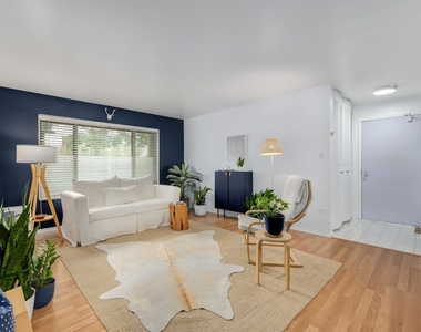 6109 Knoll Wood Road - Photo Thumbnail 4