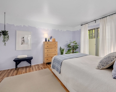 6109 Knoll Wood Road - Photo Thumbnail 13