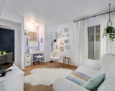6109 Knoll Wood Road - Photo Thumbnail 18