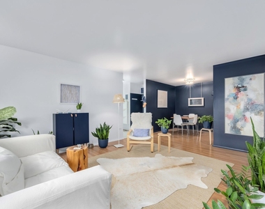 6109 Knoll Wood Road - Photo Thumbnail 6