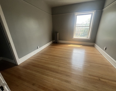4958 S Michigan Avenue - Photo Thumbnail 7