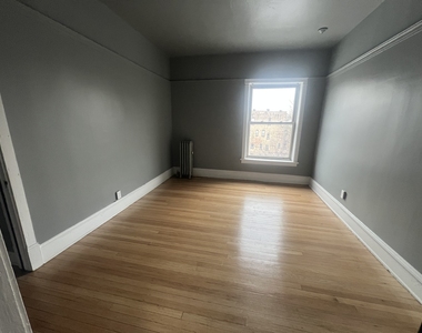 4958 S Michigan Avenue - Photo Thumbnail 16