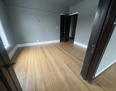 4958 S Michigan Avenue - Photo Thumbnail 12