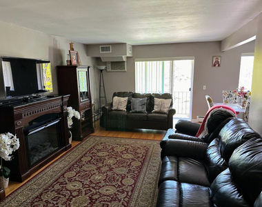 2515 E Olive Street - Photo Thumbnail 1