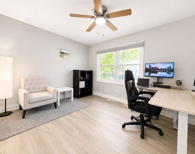 235 Hedgerow Drive - Photo Thumbnail 10