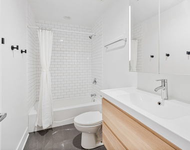 1017 W Washington Boulevard - Photo Thumbnail 10