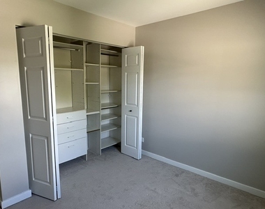 2343 Hamilton Place - Photo Thumbnail 17