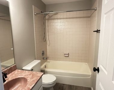 2343 Hamilton Place - Photo Thumbnail 20
