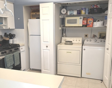 385 Sandhurst Circle - Photo Thumbnail 5