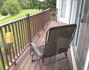 385 Sandhurst Circle - Photo Thumbnail 11