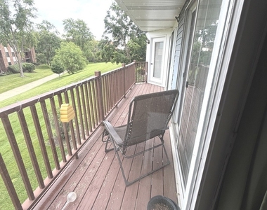 385 Sandhurst Circle - Photo Thumbnail 10