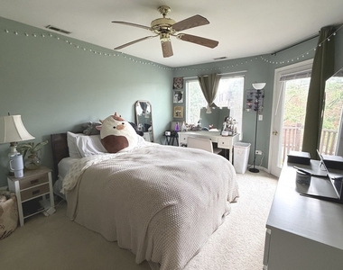 385 Sandhurst Circle - Photo Thumbnail 7