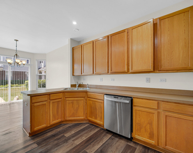 191 Willoughby Court - Photo Thumbnail 13
