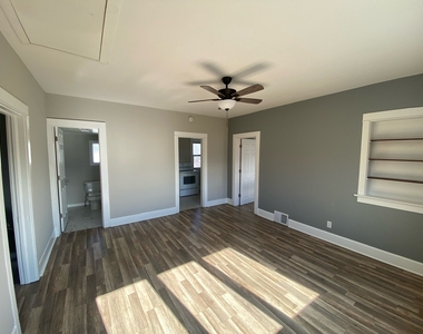 739 Iowa Avenue - Photo Thumbnail 12