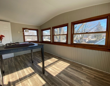 739 Iowa Avenue - Photo Thumbnail 11