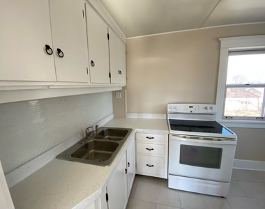 739 Iowa Avenue - Photo Thumbnail 8