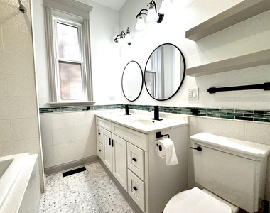 2424 N Mozart Street - Photo Thumbnail 18