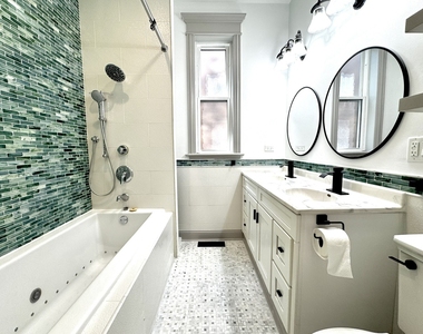 2424 N Mozart Street - Photo Thumbnail 19
