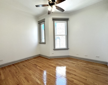 2424 N Mozart Street - Photo Thumbnail 15