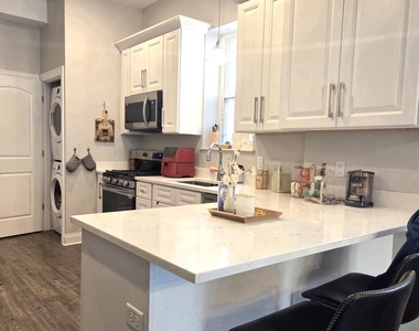 2726 W Haddon Avenue - Photo Thumbnail 8