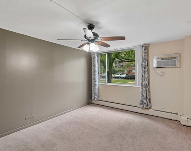 2211 S Stewart Avenue - Photo Thumbnail 12