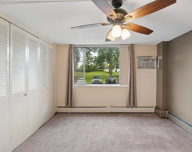 2211 S Stewart Avenue - Photo Thumbnail 16