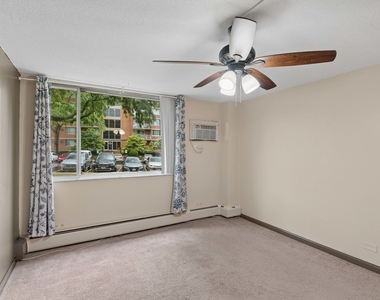 2211 S Stewart Avenue - Photo Thumbnail 14