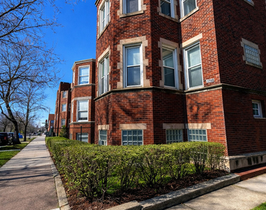 1740 W Garfield Boulevard - Photo Thumbnail 1