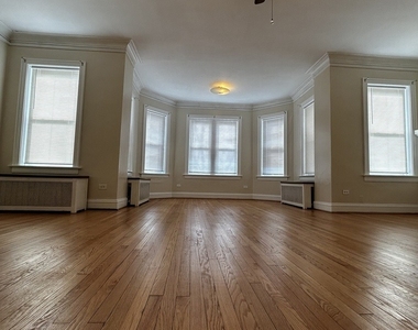 1740 W Garfield Boulevard - Photo Thumbnail 7
