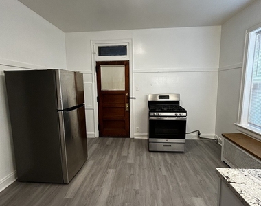 1740 W Garfield Boulevard - Photo Thumbnail 12