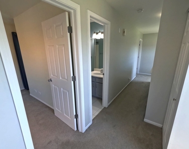 3629 S Indiana Avenue - Photo Thumbnail 5