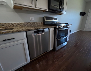 3629 S Indiana Avenue - Photo Thumbnail 6