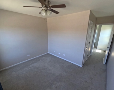 3629 S Indiana Avenue - Photo Thumbnail 4