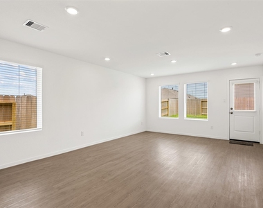 26846 Vanilla Pearls Lane - Photo Thumbnail 10