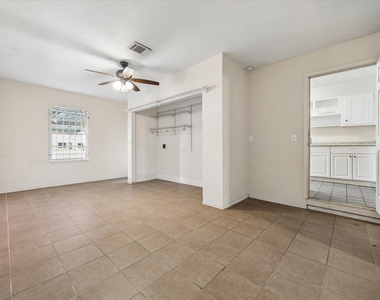 7119 Long Point Road - Photo Thumbnail 14