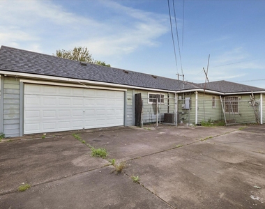 7119 Long Point Road - Photo Thumbnail 19