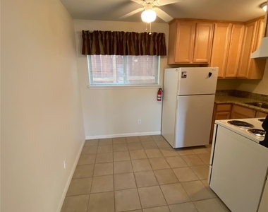 1523 Heights Boulevard - Photo Thumbnail 2