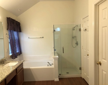 3103 Indigo Lane - Photo Thumbnail 7