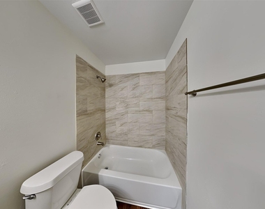 16778 Fallen Timbers Drive - Photo Thumbnail 12