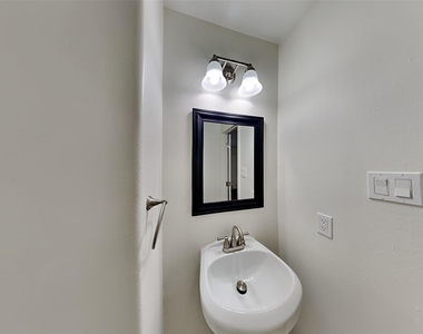 16778 Fallen Timbers Drive - Photo Thumbnail 5