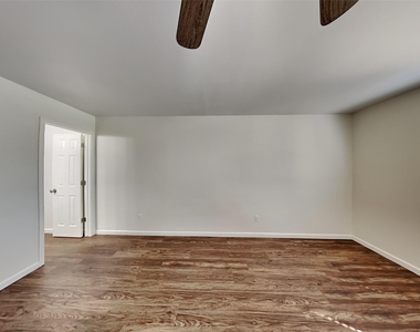 16778 Fallen Timbers Drive - Photo Thumbnail 10