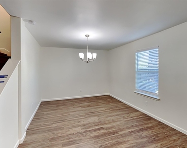 16778 Fallen Timbers Drive - Photo Thumbnail 2