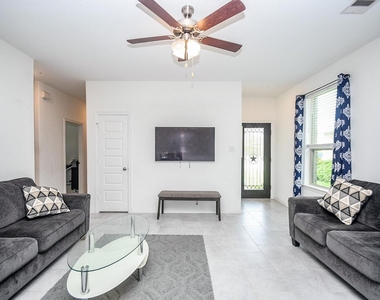 23054 True Fortune Drive - Photo Thumbnail 4
