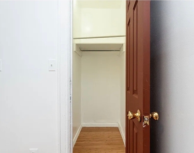 1014 East New York Avenue - Photo Thumbnail 10
