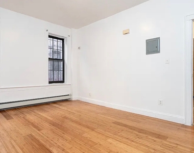 1014 East New York Avenue - Photo Thumbnail 9