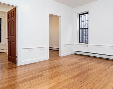 1014 East New York Avenue - Photo Thumbnail 3