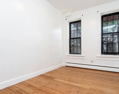 1014 East New York Avenue - Photo Thumbnail 8