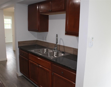 1015 30th Street - Photo Thumbnail 10